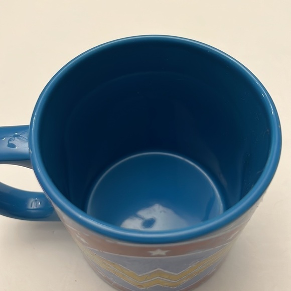 DC Comics Wonder Women Oversized Coffee Mug 20 oz - Picture 4 of 5